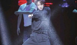 娱乐爆料王一博笑场图片,萌态十足引网友热议