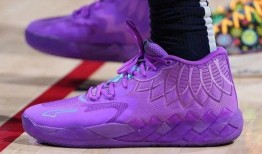 球鞋最新配色爆料视频讲解,潮流来袭！揭秘球鞋最新配色爆料视频亮点