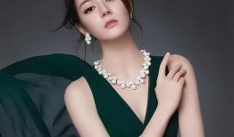 八卦娱乐圈爆料迪丽热巴,迪丽热巴新动态，娱乐圈风云再起