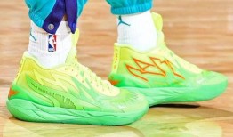 球鞋最新配色爆料视频讲解,潮流来袭！揭秘球鞋最新配色爆料视频亮点