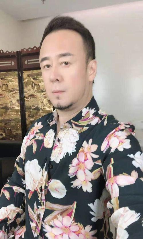 娱乐圈吃瓜喜剧女星是谁,揭秘“吃瓜喜剧女星”背后的故事
